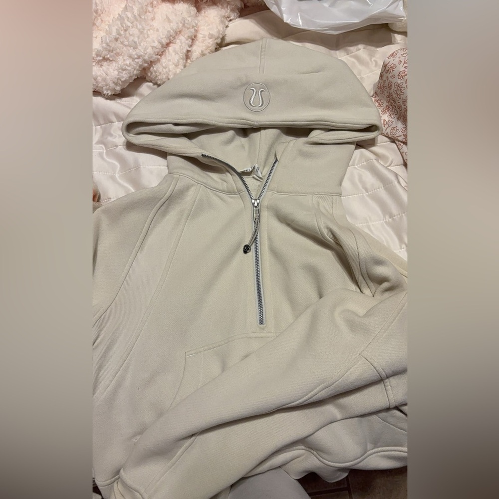 Lululemon scuba size small